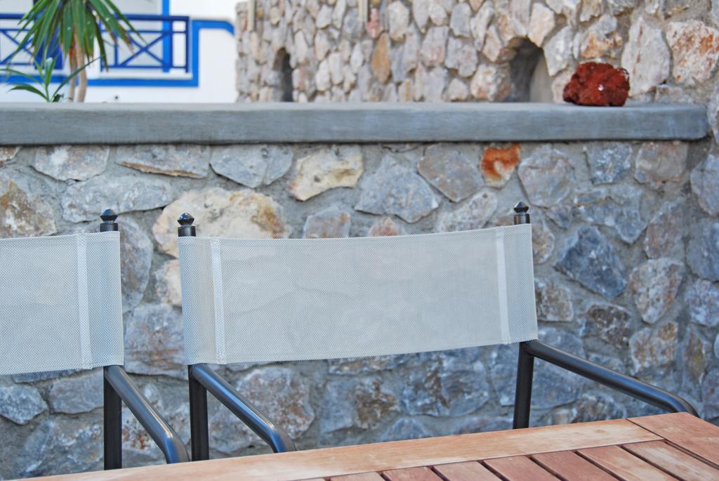 Aretousa Villas Perissa  Room photo