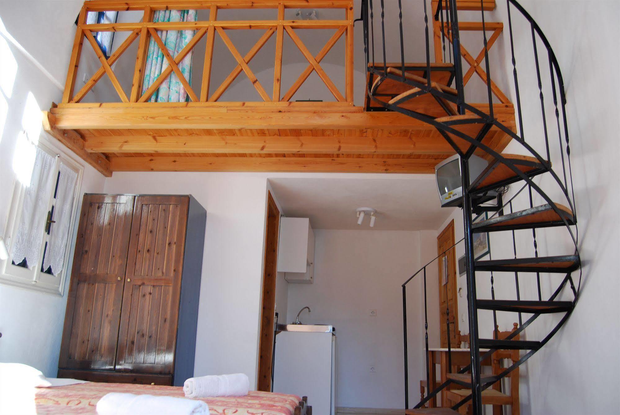 Aretousa Villas Perissa  Exterior photo