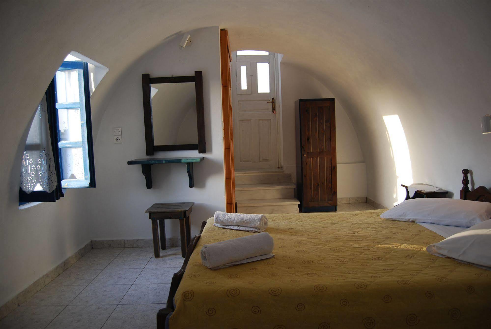 Aretousa Villas Perissa  Exterior photo