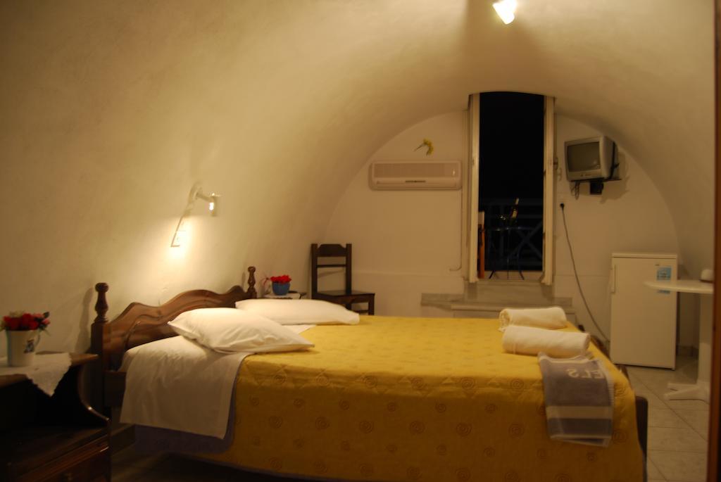 Aretousa Villas Perissa  Exterior photo